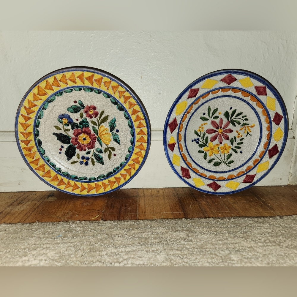 Vintage Deruta Italian Ceramic Hand Painted Flower Decorative Plate Set
